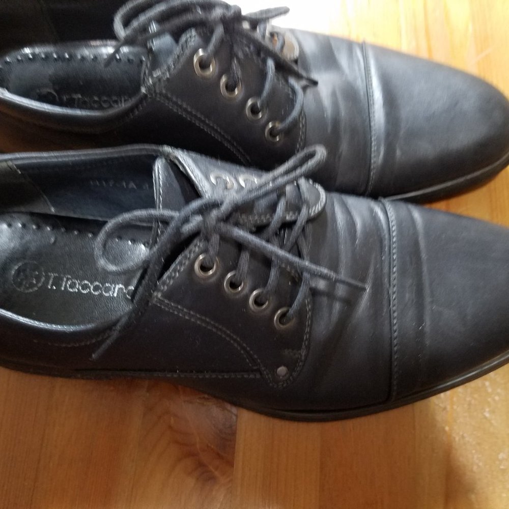 T.TACCARDI leather c men's shoes.